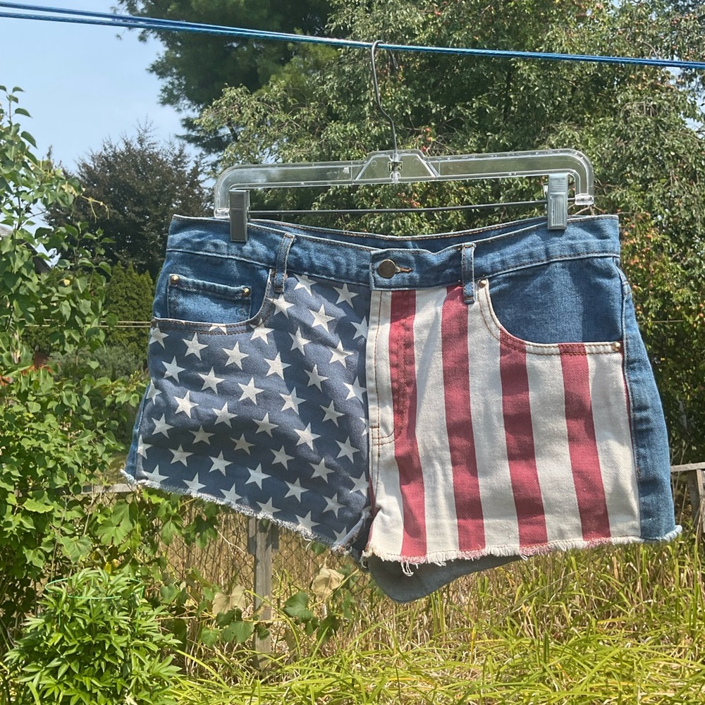 Forever 21 Blue and Red Star Stripe Jean Shorts